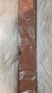 Черный ремень LV (2 фото из 4)