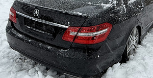 Mercedes w212 tagatuled (1 foto / 2)