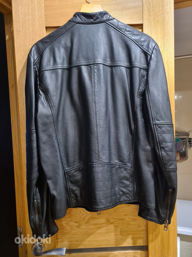 Hugo Boss куртка (фото #2)