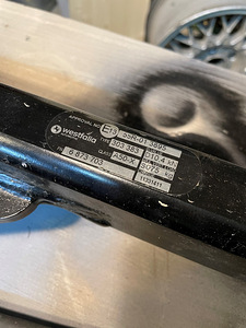 BMW F30/F31/F32/F33/F36 elekriline kärukonks + konksutala. (2 foto / 3)