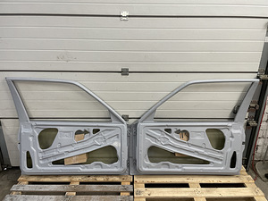 BMW E30 kupee klaasfiibrist uksed. (4 foto / 6)