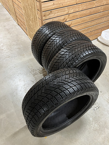 Michelin X-Ice Snow lamellrehvid 245/40 R19 (2 foto / 7)