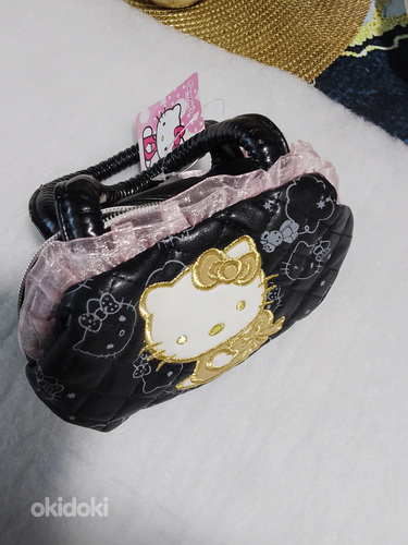 Супер красивая маленькая сумочка Hello Kitty NEW! (фото #6)