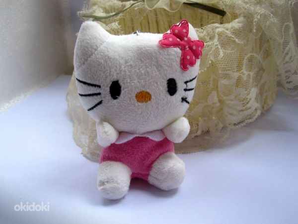 Мягкая игрушка-брелок Hello Kitty 9см - новый! (фото #3)