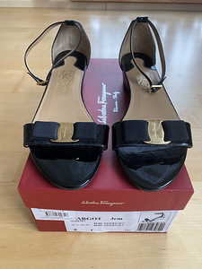 Salvatore Ferragamo 38.5 (1 foto / 6)