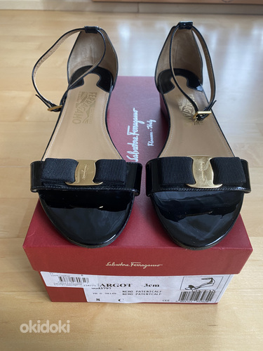 Salvatore Ferragamo 38.5