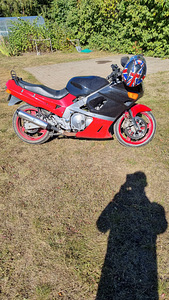Kawasaki zr600 (4 foto / 6)