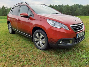 Peugeot 2008 (4 фото из 10)