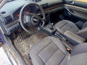 Audi A4 varuosadeks (2 foto / 4)