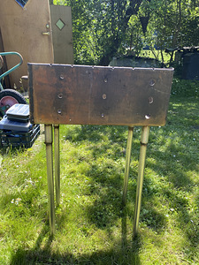 Roostevabast terasest grill