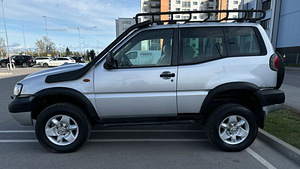 Nissan Terrano 3.0 113kW (6 foto / 10)