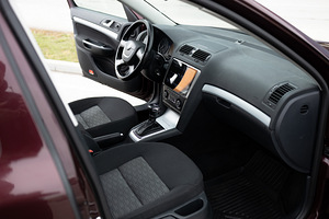 Skoda Octavia 1.4 90kW (11 foto / 15)