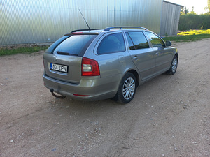 2010 Škoda octavia 1,6d manual (3 foto / 15)