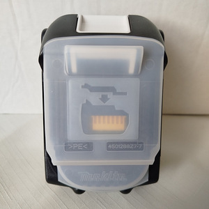 Аккумулятор Makita (3 фото из 8)