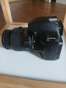 Nikon D3200 (3 foto / 5)