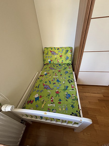 Детская кровать (1 фото из 3)