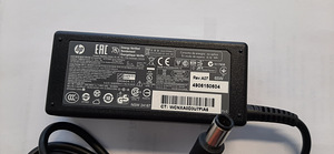HP sülearvuti laadija PPP009L-E (1 foto / 1)