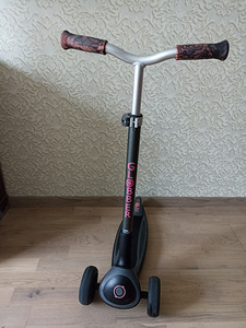 Tõukeratas Globber (1 foto / 2)
