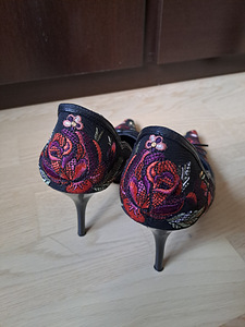 Karen Millen kingad 38 (3 foto / 3)