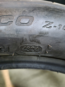 235/50 R18 (2 фото из 3)
