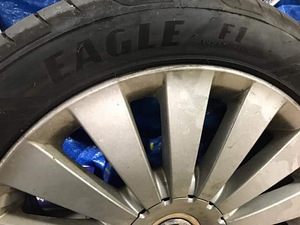 Veljed VW+ Suverehvid Goodyear Asymmetric 3 235/45/17 XL (6 foto / 7)
