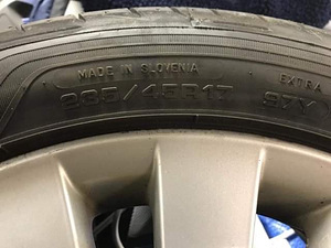 Veljed VW+ Suverehvid Goodyear Asymmetric 3 235/45/17 XL (7 foto / 7)
