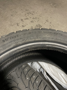 235/45/17 Hankook Winter I*Pike (3 foto / 3)