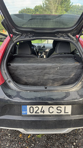 Volvo C30 2012a (10 фото из 10)