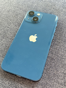 iPhone 13 mini (128 ГБ) (2 фото из 3)