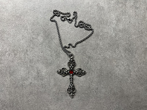 Erilaisia Koruja Ja Sormuksia Unisex (1 valokuva sivusta 10)