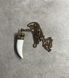 Erilaisia Koruja Ja Sormuksia Unisex (7 valokuva sivusta 10)