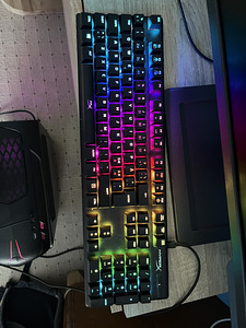 HyperX alloy Origins Kingston клавиатура (2 фото из 3)