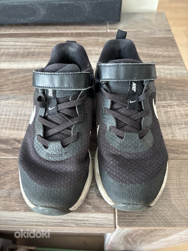 Nike 32