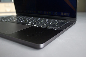 M4 Max MacBook PRO 48GB RAM (2 foto / 7)
