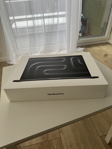 M4 Max MacBook PRO 48GB RAM (5 foto / 7)
