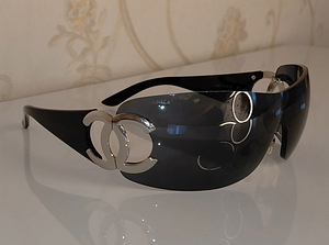 Очки Chanel (3 фото из 4)