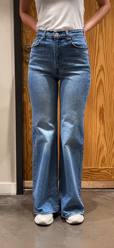 Levi’s Ribcage Bell Premium