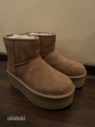 UGG