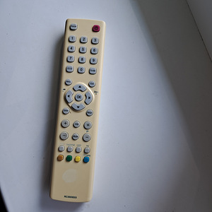 Full HD телевизор 24 (4 фото из 4)