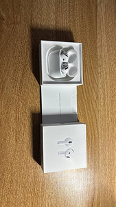 Продам AirPods 4 (4 фото из 5)