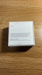 Продам AirPods 4 (5 фото из 5)