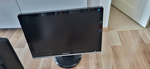 2 Samsung monitori + HP ZR2240w (IPS) (4 foto / 4)