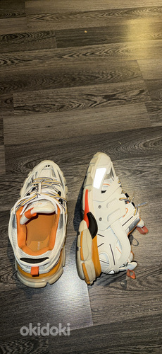 Balenciaga track
