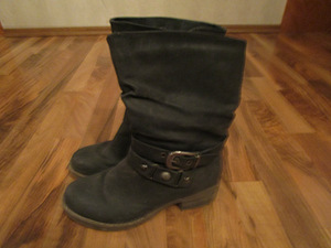 Mustad saapad nr 41 (1 foto / 3)