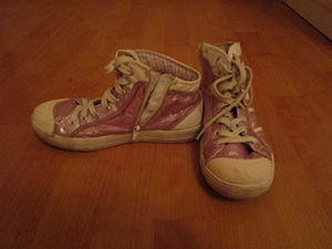 Valged-roosaga ketsid 35 (3 foto / 3)