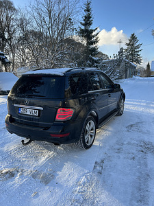 Mercedes-benz Ml 420cdi (4 foto / 8)