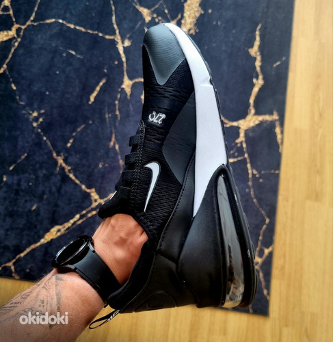 Кроссовки Nike Air Max 270