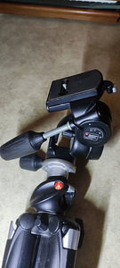 Statiiv Manfrotto 055xprob + pea 808rc4 (2 foto / 2)