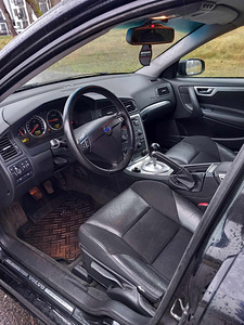 VOLVO S60 D5 (7 фото из 10)