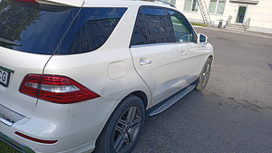 Mercedes ML 350 auto (9 foto / 15)